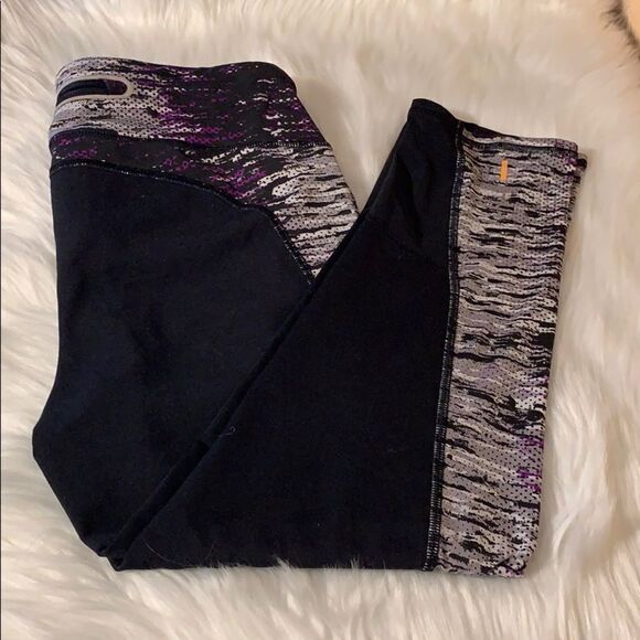 Lucy Crop Leggings Size S - Picture 1 of 12